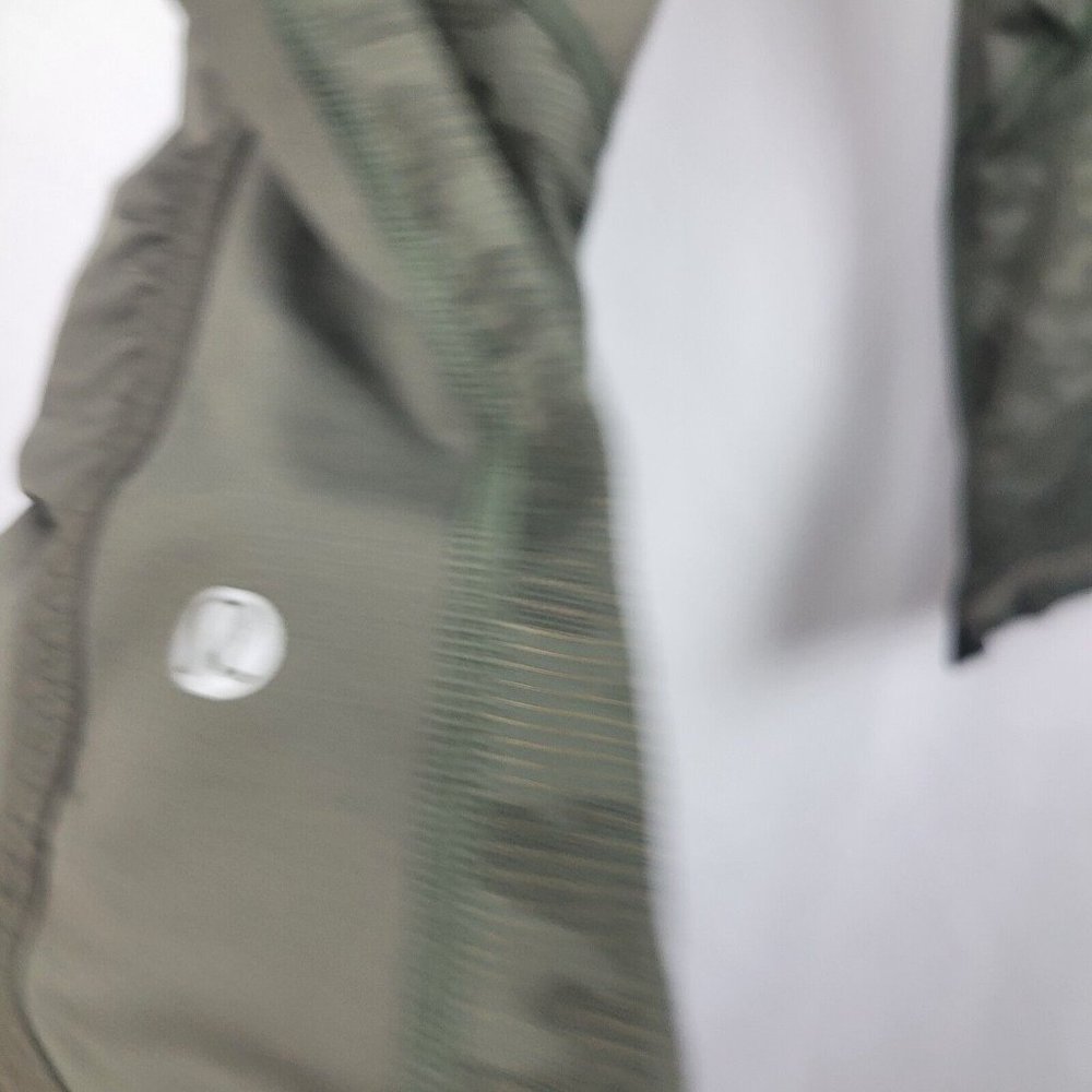 Lululemon Run for  Your Life Women's Leggings Crop Size 6 Green Mesh Rushed Camo - Picture 7 of 8